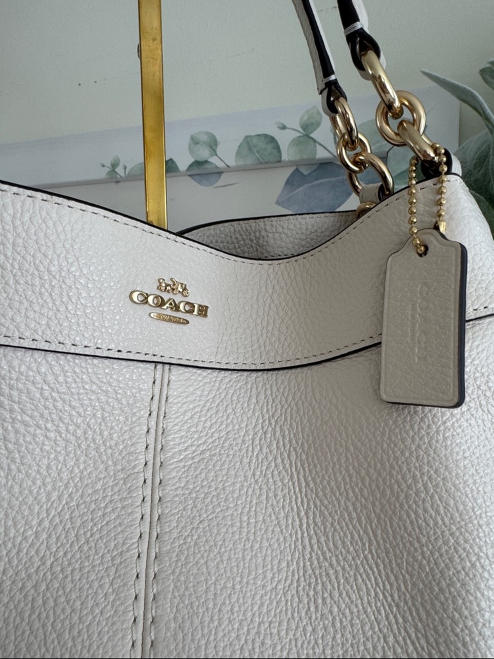 Coach Cream Pebbled Leather Shoulder Bag with Gold Hardware - Picture 10 of 11